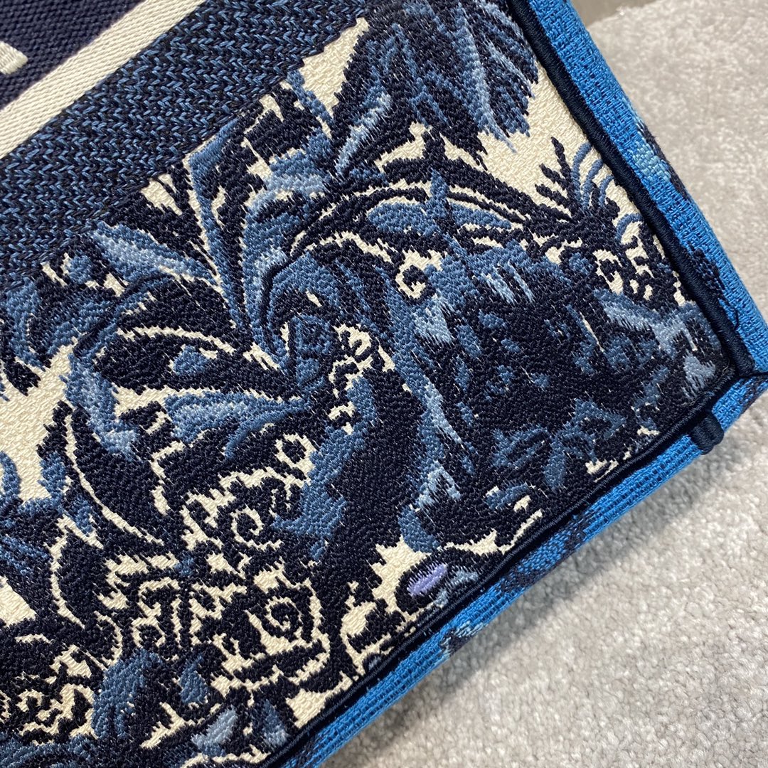 DI Large Book Tote Blue For Womtlm 16.5in/42cm CD M1286ZRIW