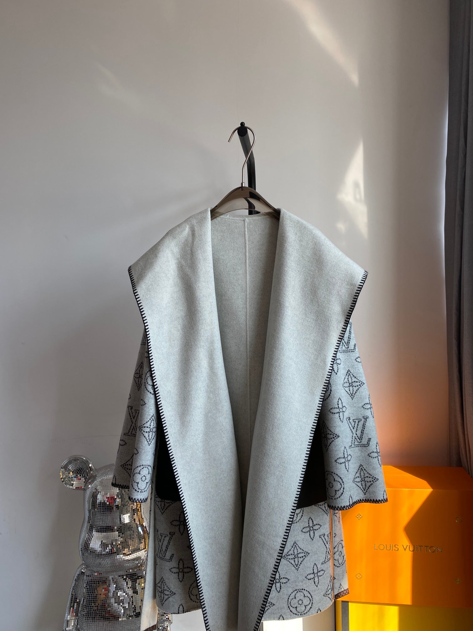 Luxury Louis Vuitton Wrap Coat 029