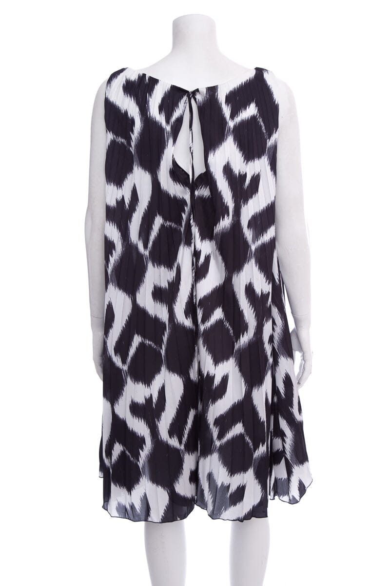 Chiara Boni Black & White Printed Sleeveles Dress SZ 40