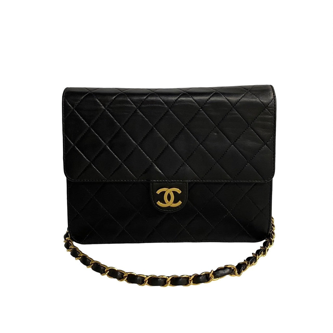 Chanel CC Matelasse Flap Bag  Leather Crossbody Bag in Good condition