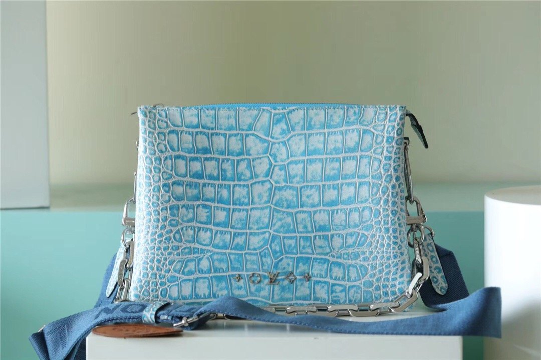 LV Coussin PM High Shiny Alligator Light Blue For Womtlm,  Shoulder And Crossbody Bags 10.2n/26cm LV 