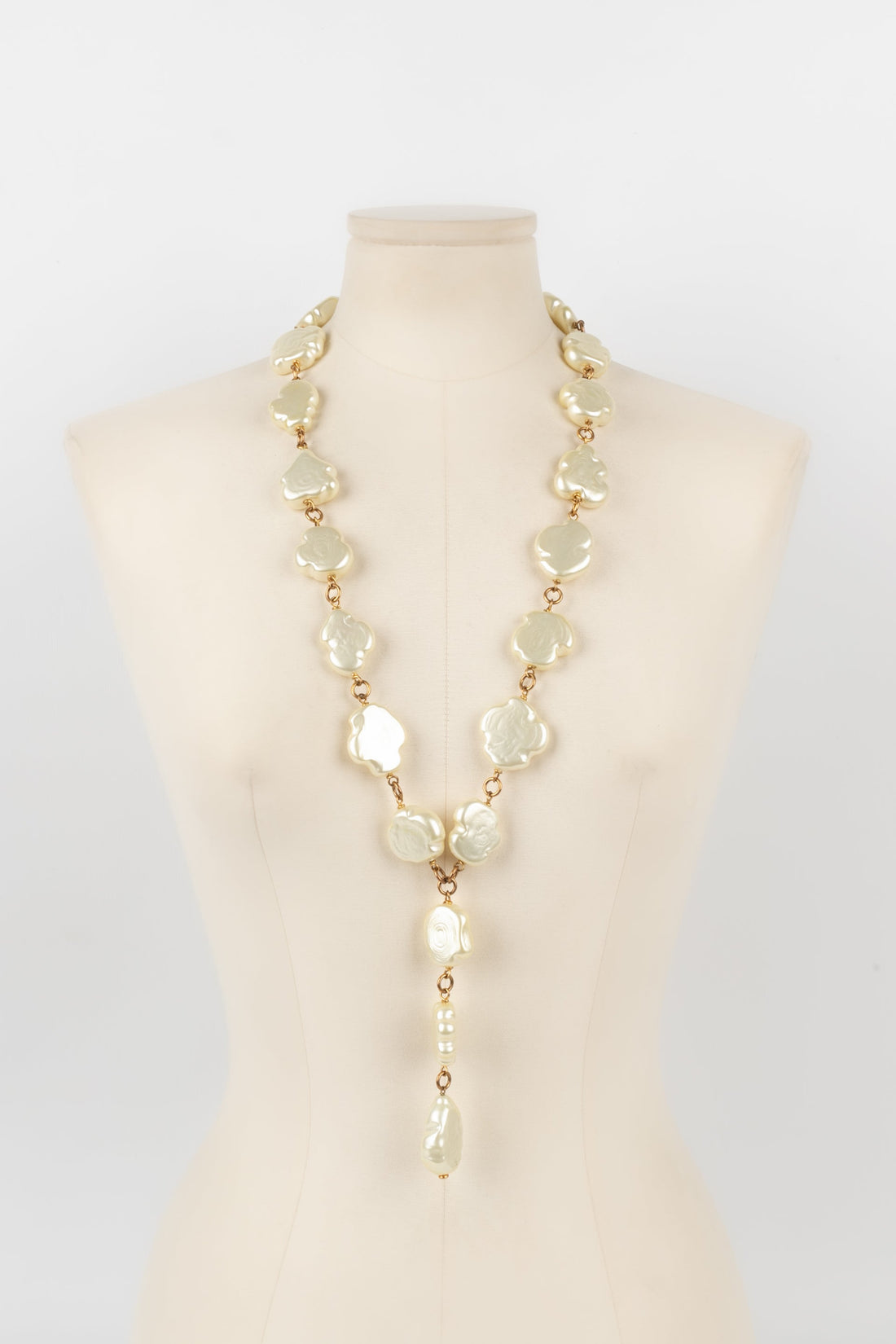 Collier de perles Chanel