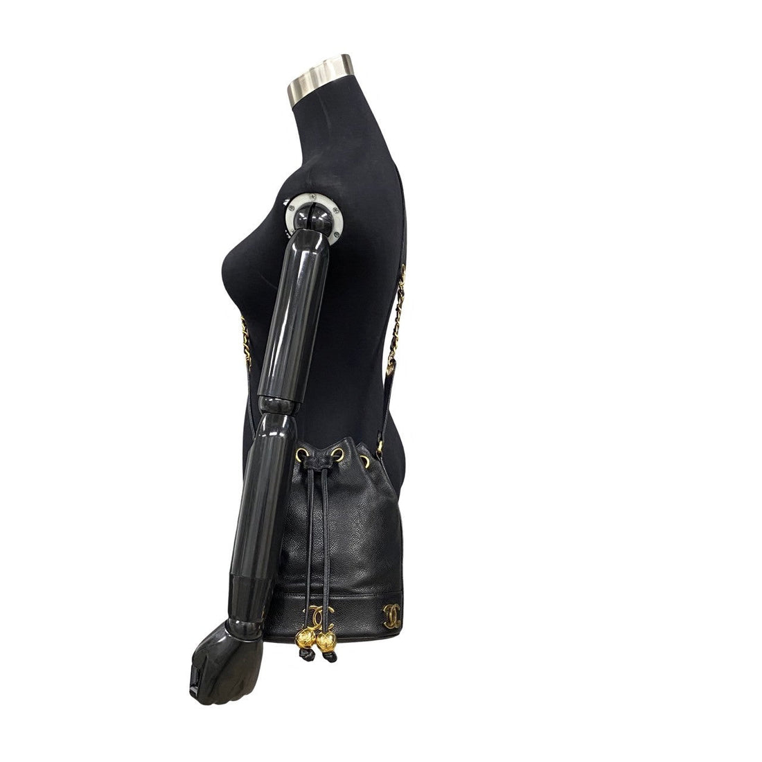 Chanel Triple CC Caviar Bucket Bag Leather Crossbody Bag in Excellent condition