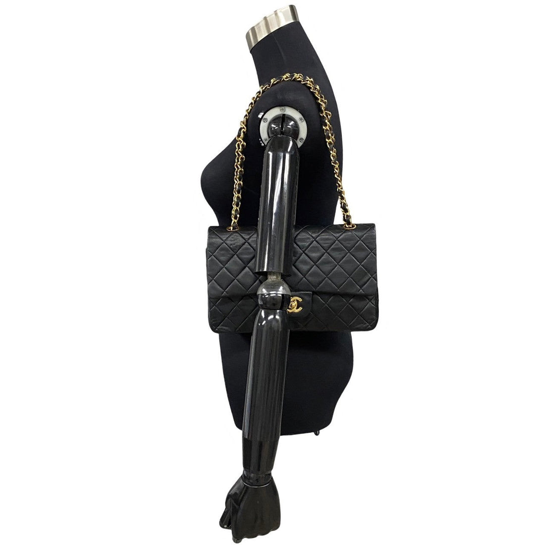 Chanel Medium Classic Double Flap Bag  Leather Crossbody Bag in Good condition