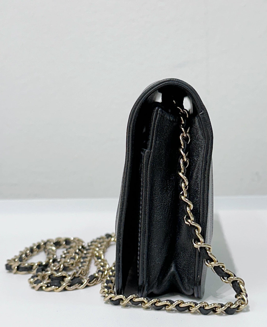 Chanel V Stitch Calfskin Chain wallet Black GHW