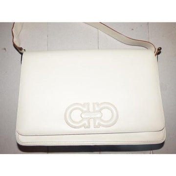 Salvatore Ferragamo Vintage Pursesdesigner Purses Ivory Leather Shoulder Bag