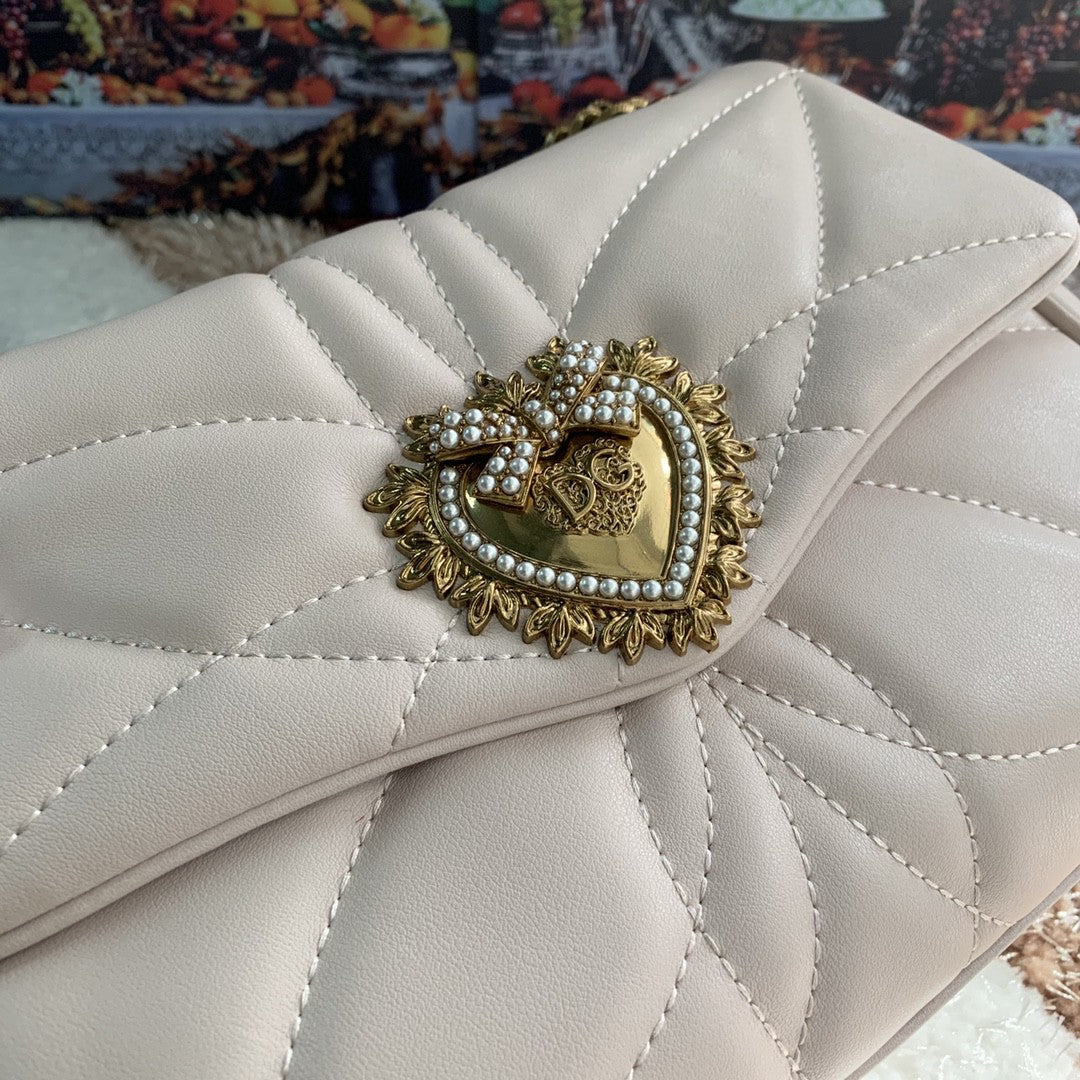 DG Medium Devotion Shoulder Bag In Quilted Nappa White For Womtlm 10.2in/26cm DG