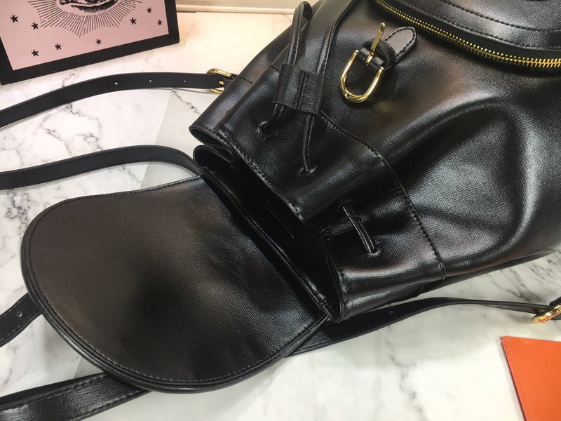 Gucci Bags - The Tote   1049