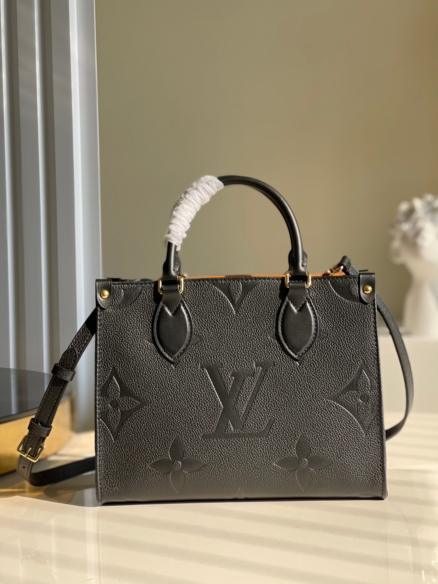 LV OnTheGo PM Tote Bag Monogram Empreinte Black For Womtlm, Womtlm’s Handbags, Shoulder And Crossbody Bags 9.8in/25cm LV M45653