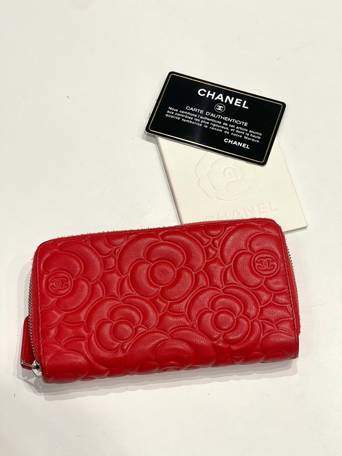 Chanel - Portefeuille Camélia rouge