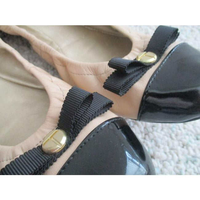 Tahari Cream And Black Patent Gibson Ballet Flats Size Us