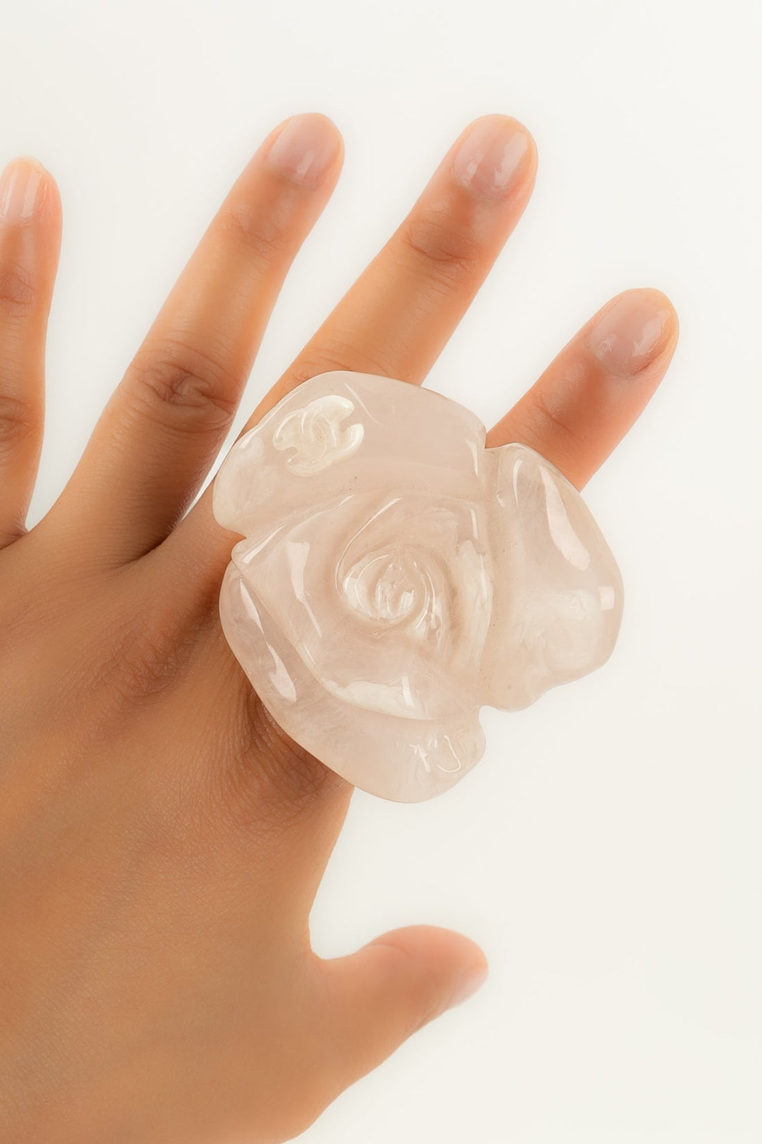 Bague cam�lia Chanel 2002