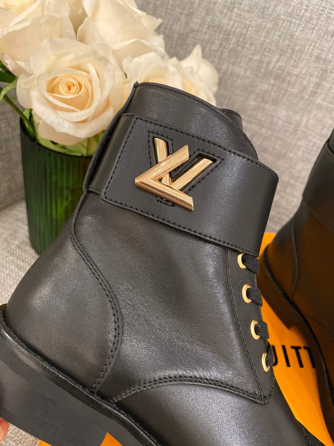 Premium Louis Vuitton BOOTS 052