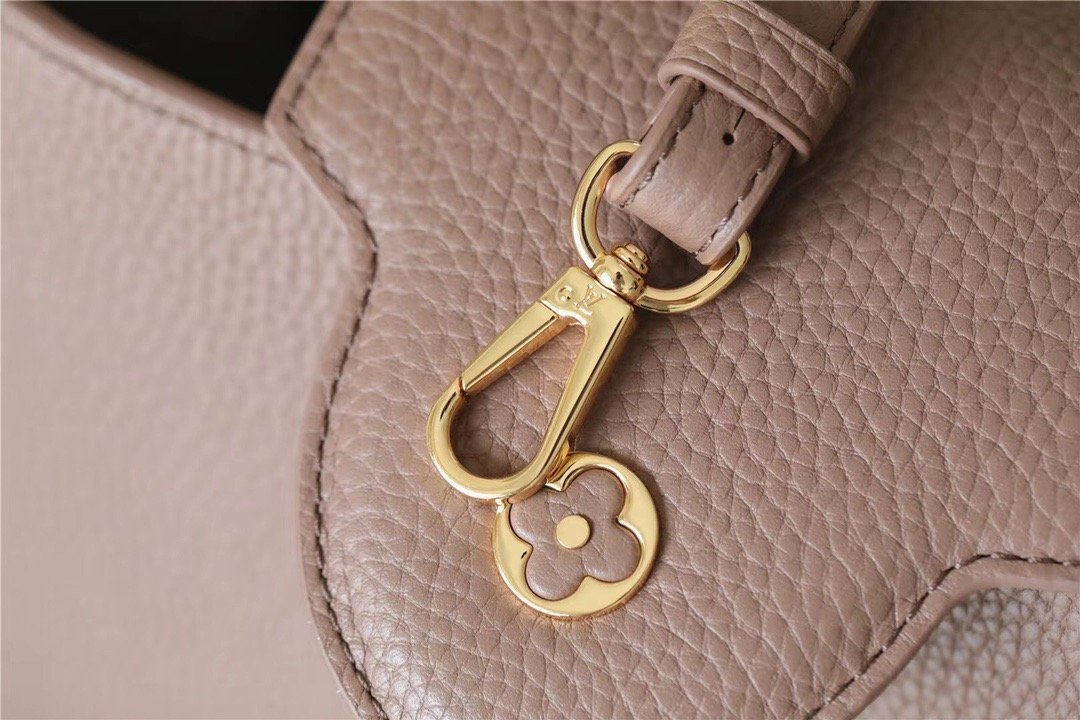 LV Capucines BB Taurillon Light Brown For Womtlm,  Shoulder And Crossbody Bags 26cm/10.6in LV