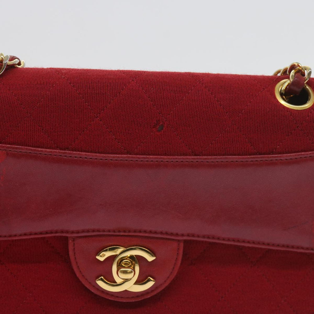 CHANEL Matelasse Chain Shoulder Bag Canvas Red CC Auth 59869A