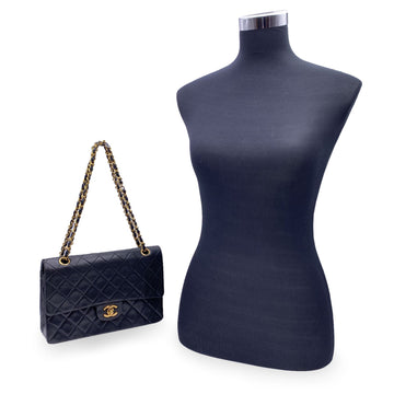 CHANEL Vintage Black Quilted Timeless Classic 2.55 Shoulder Bag 25 Cm