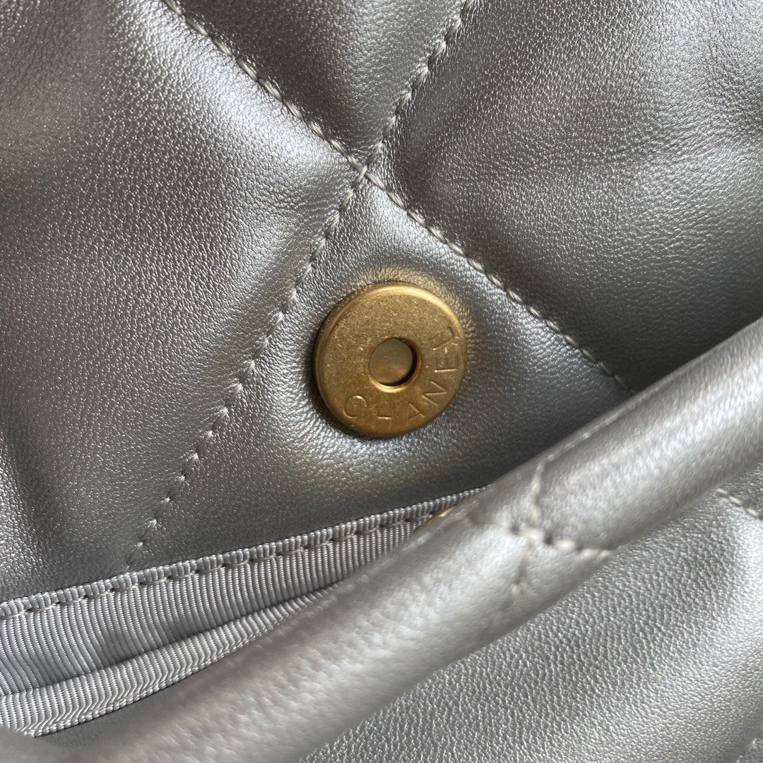 CHANEL 19 Maxi Flap Bag