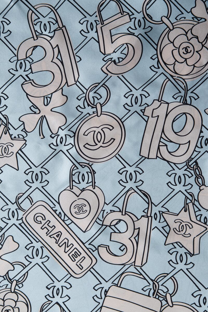 Chanel square Blue & White 31  Scarf