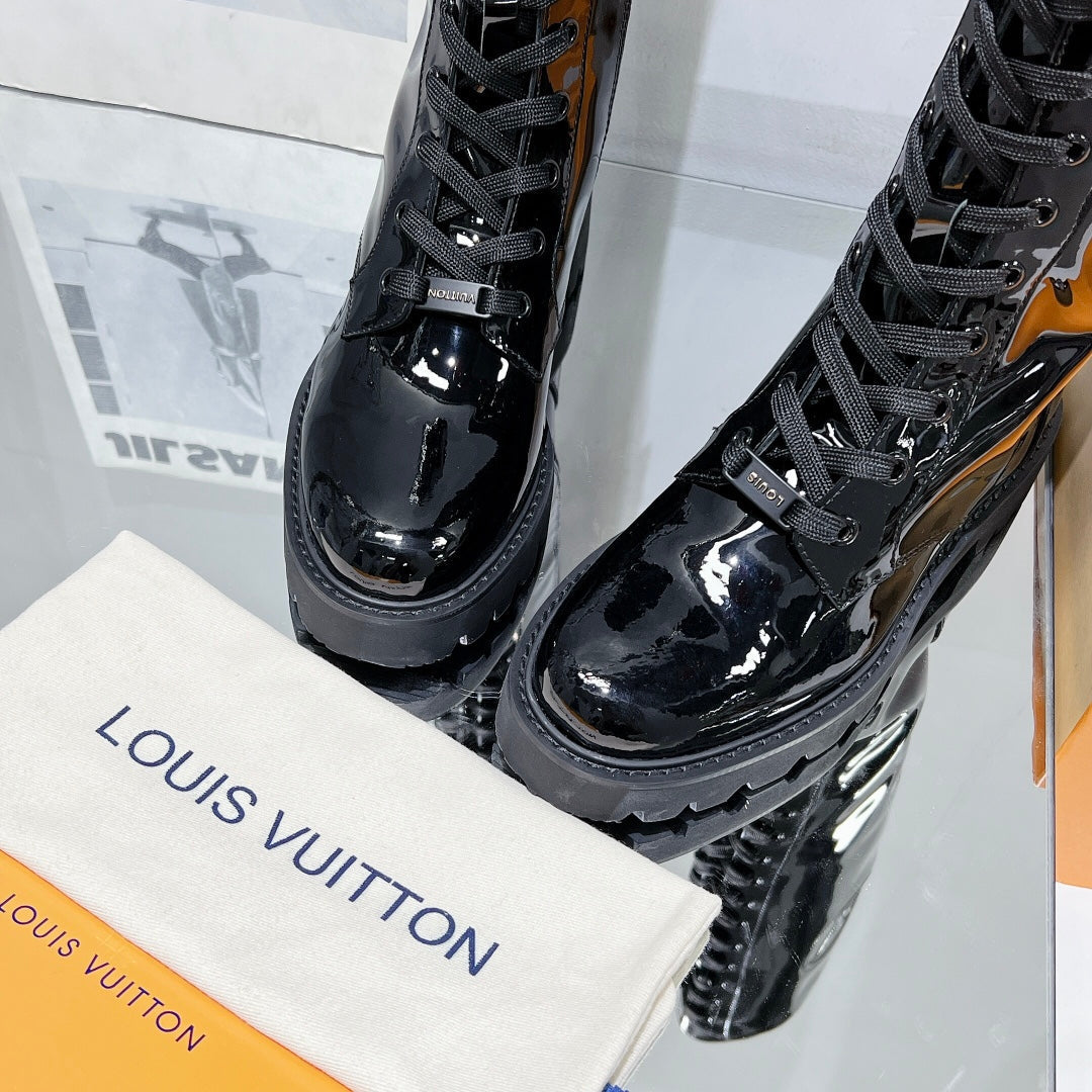 Premium Louis Vuitton BOOTS 015