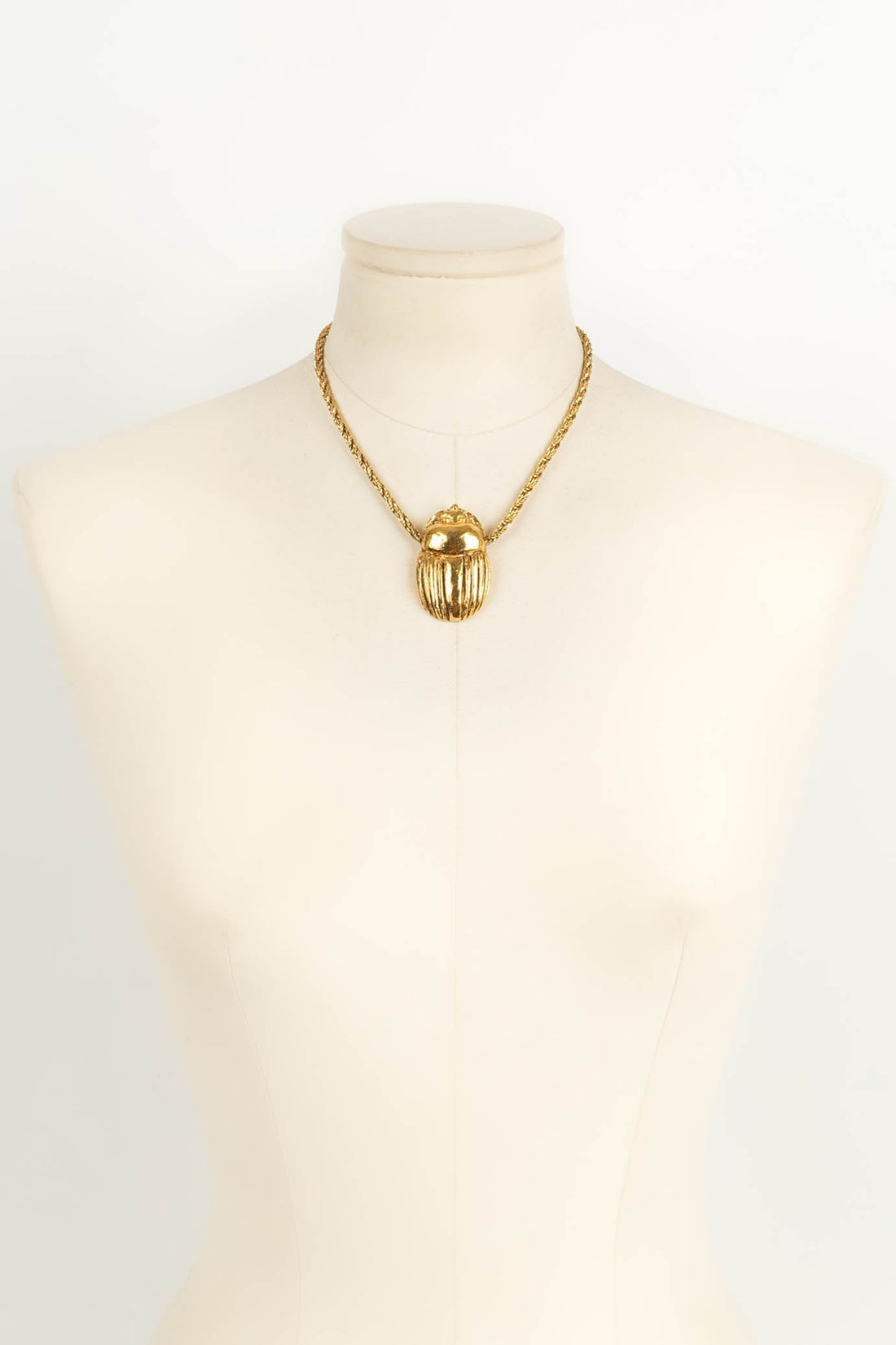 Collier "Scarab�e" Chanel