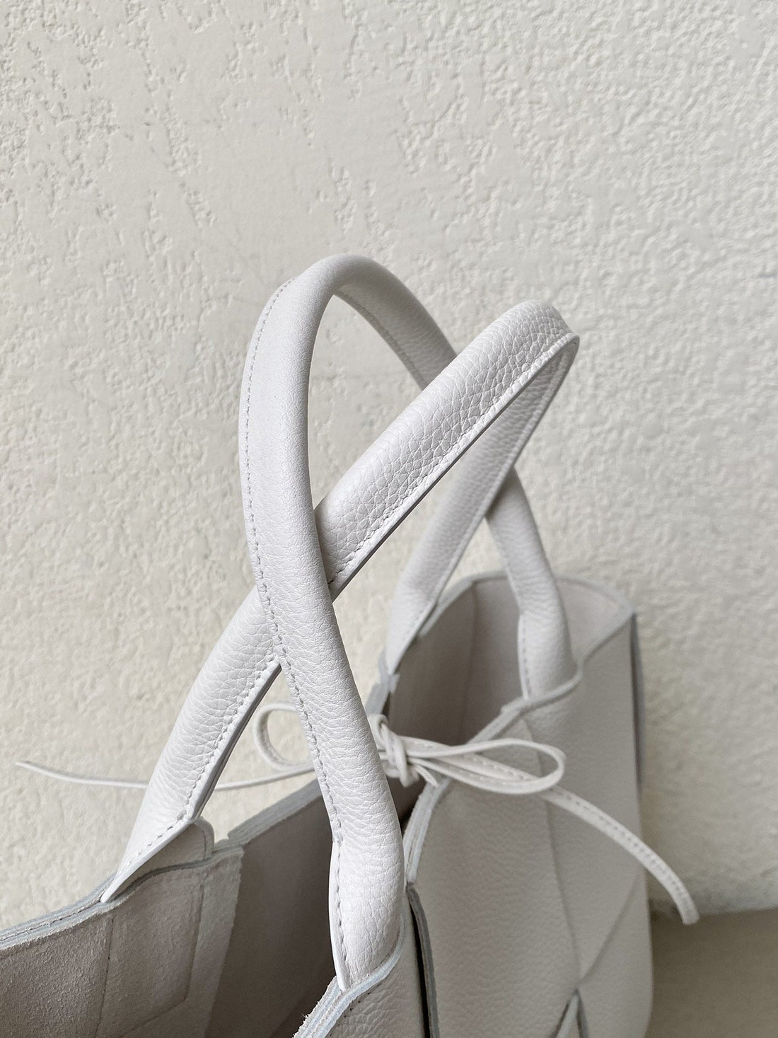 BV Arco Tote Bag For Womtlm 11.8in/30cm In Chalk 652867VCP119009