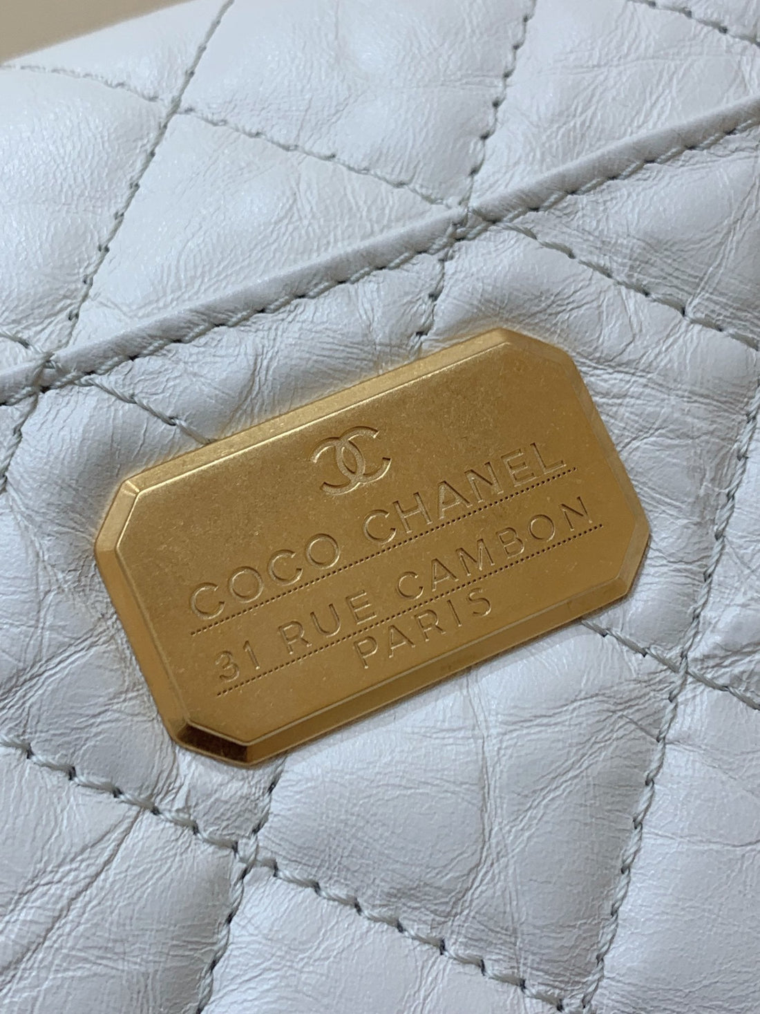 CHL Co Co Shoulder Bag Gold Chain White For WomTLM 9.8in/25cm