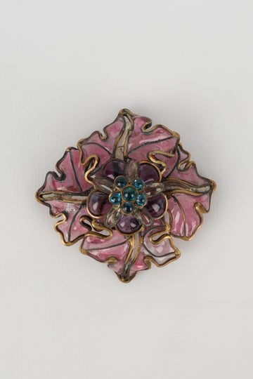 Broche en pâte de verre Chanel 1990s