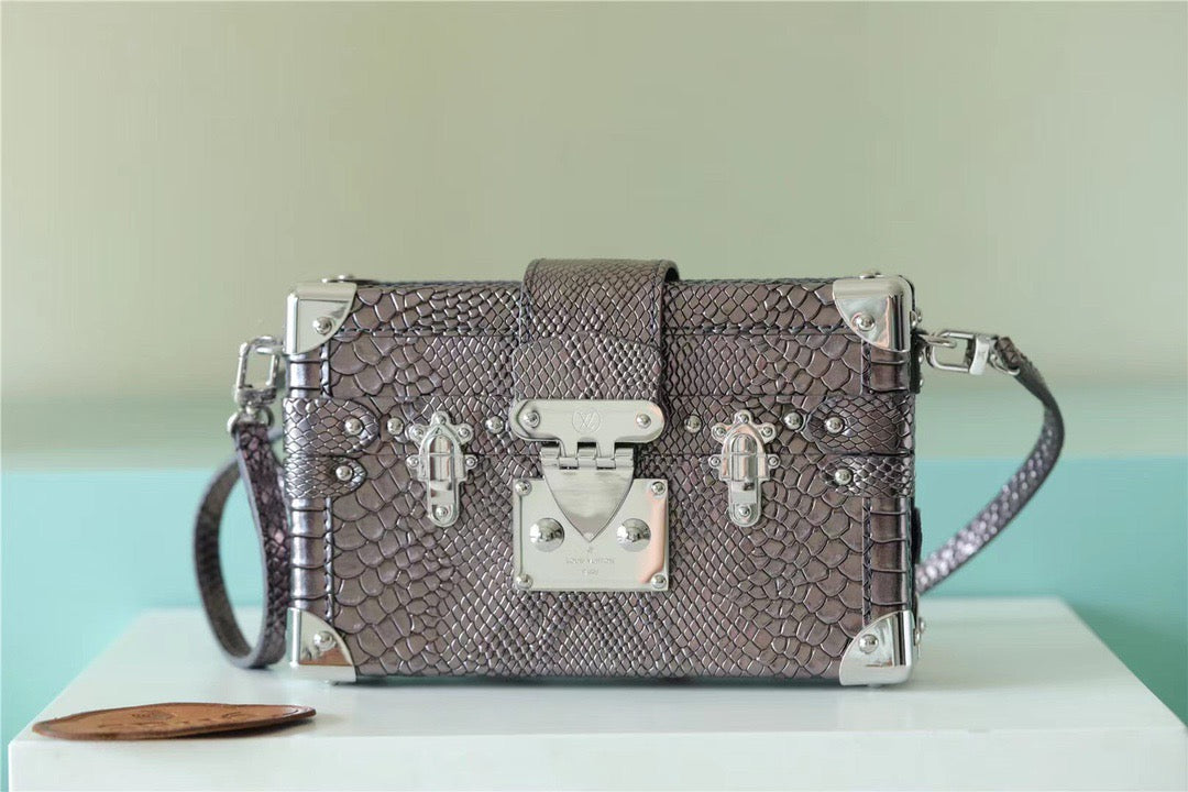 LV Petite Malle High Shiny Alligator By Nicolas Ghesquiere Silver For Womtlm,  Shoulder And Crossbody Bags 7.9in/20cm LV 
