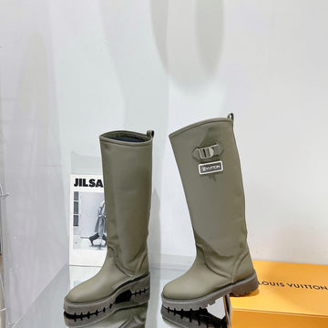 Premium Louis Vuitton BOOTS 016
