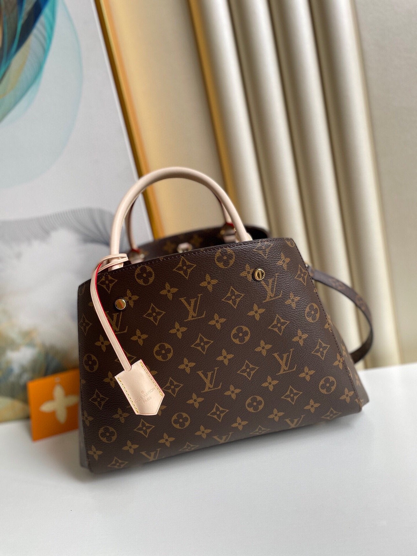 LV Montaigne MM Monogram Canvas For Womtlm,  Shoulder And Crossbody Bags 13in/33cm LV M41056
