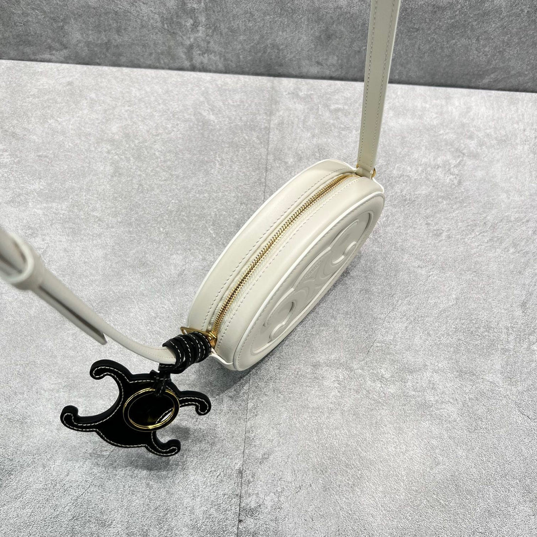 CE Crossbody Oval Purse Cuir Triomphe White For Womtlm 6in/16cm