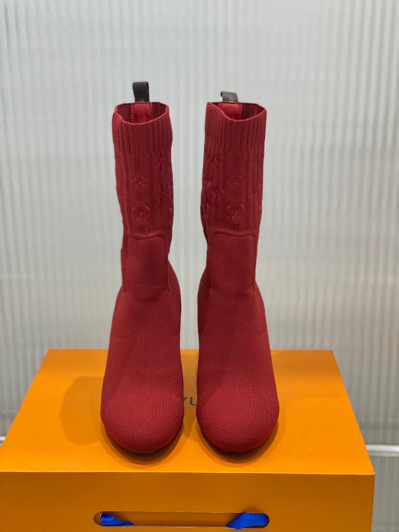 Premium Louis Vuitton BOOTS 050