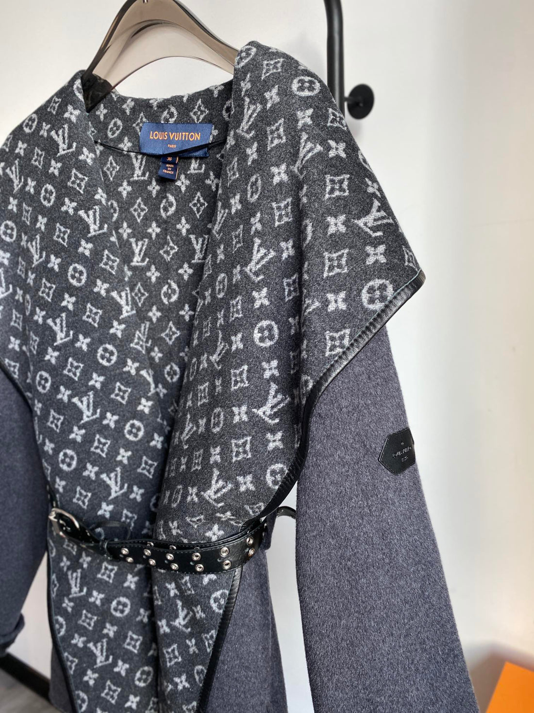 Luxury Louis Vuitton Wrap Coat 025