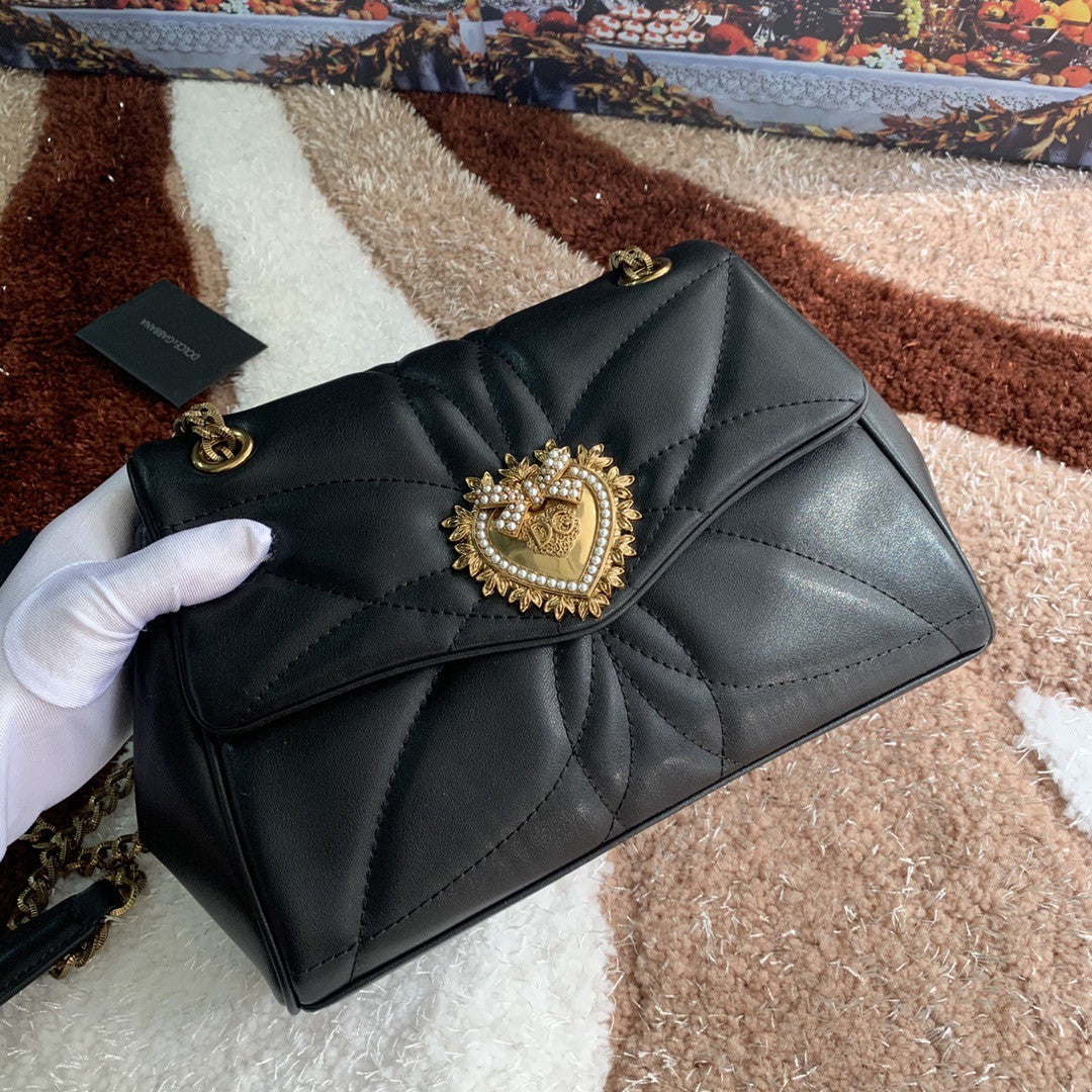 DG Medium Devotion Shoulder Bag In Quilted Nappa Black For Womtlm 10.2in/26cm DG 