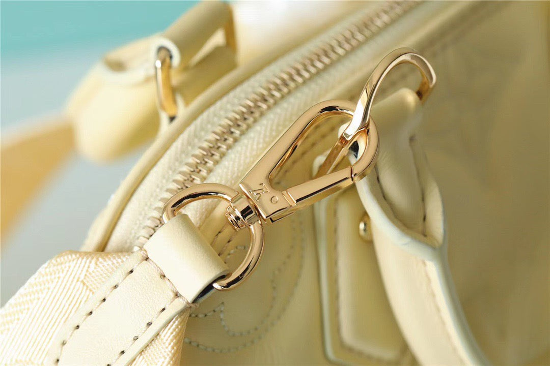 LV Alma BB Banana Yellow For Womtlm,  Shoulder And Crossbody Bags 9.6in/25cm LV M59821