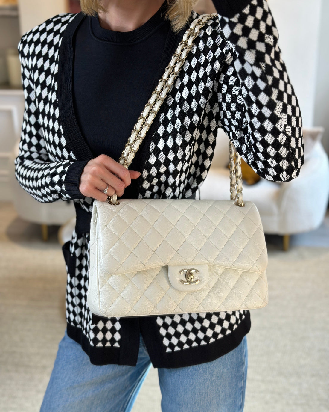 Chanel White Jumbo Classic Double Flap Bag in Shiny Caviar Leather with Champagne Gold Hardware RRP £9,240