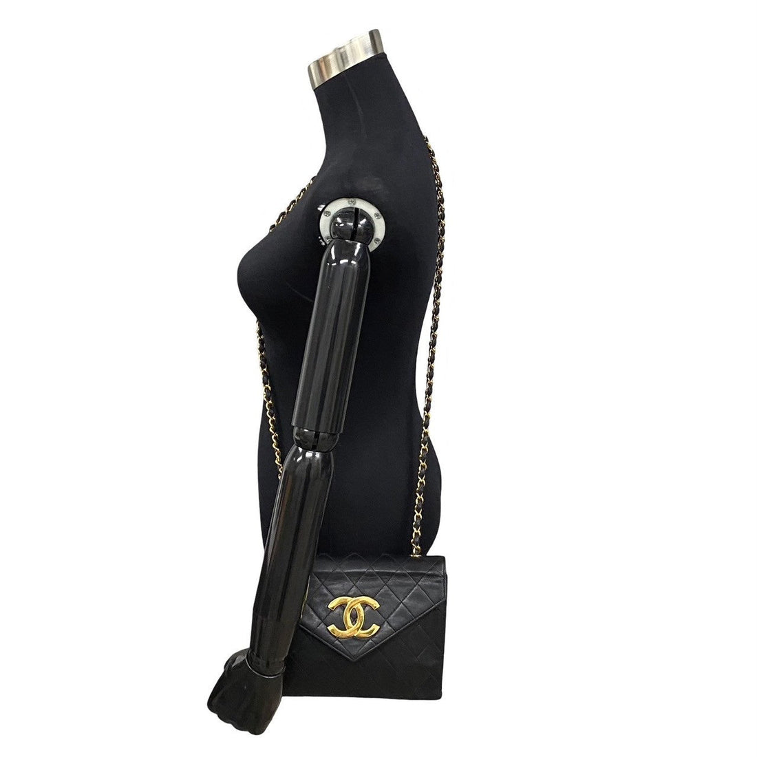 Chanel CC Quilted Leather Crossbody Bag Leather Crossbody Bag in Good condition