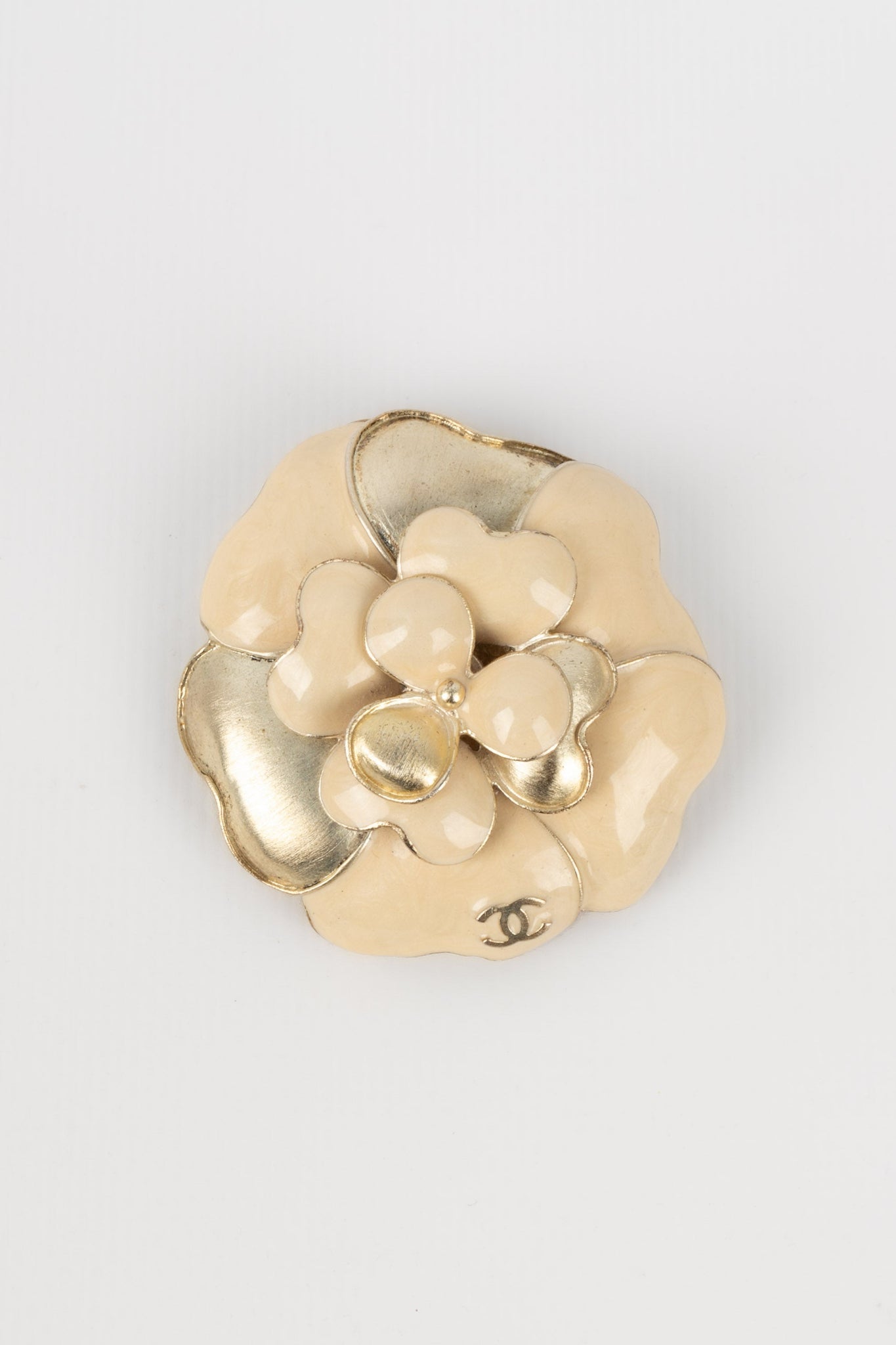 Broche cam�lia Chanel 2007