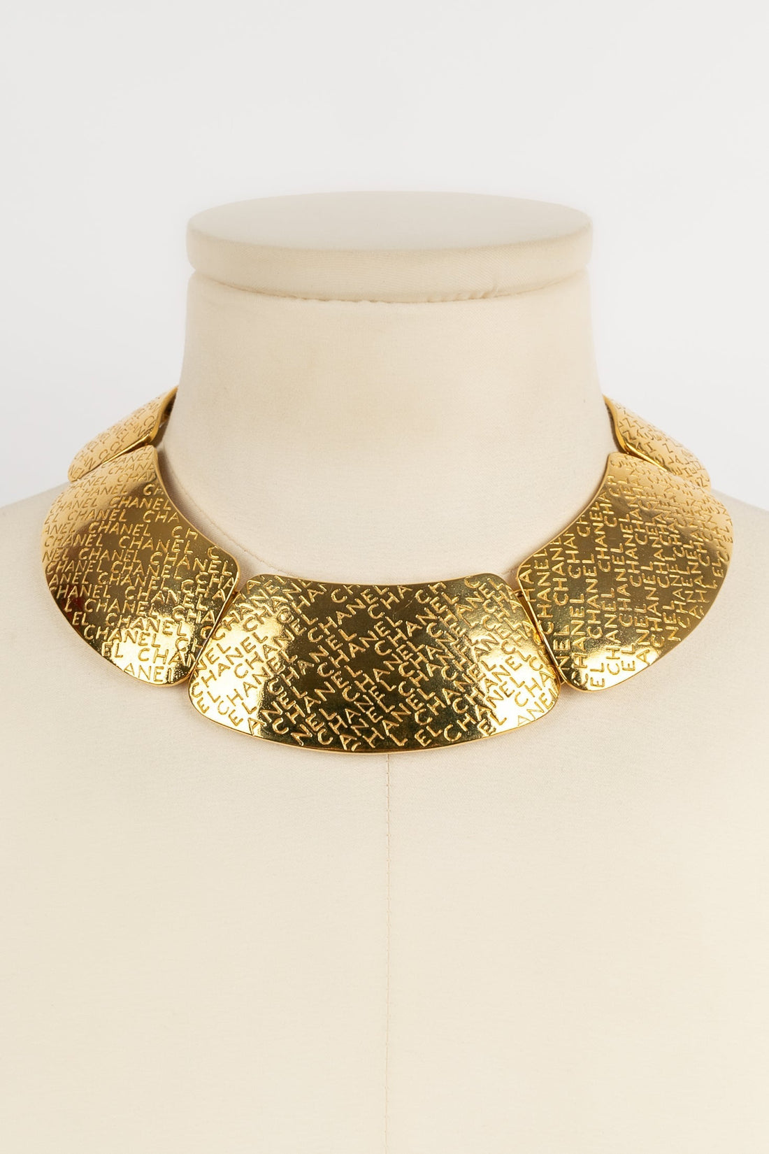Collier plastron Chanel