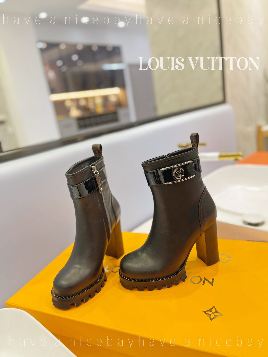 Premium Louis Vuitton BOOTS 033