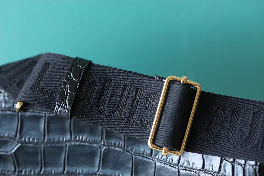 LV Coussin PM High Shiny Alligator Black For Womtlm,  Shoulder And Crossbody Bags 10.2n/26cm LV 