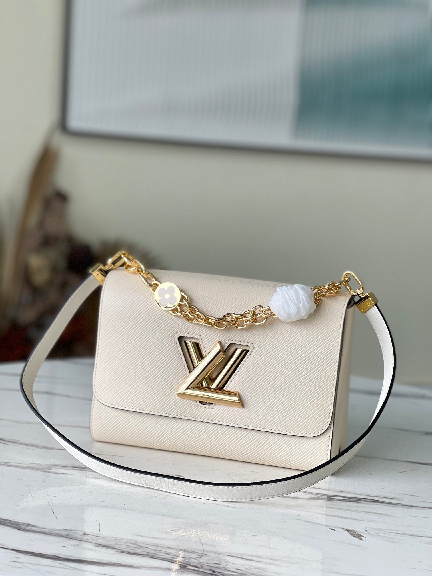 LV Twist MM Monogram Flower Quartz White For Womtlm,  Shoulder And Crossbody Bags 9.1in/23cm LV M59403