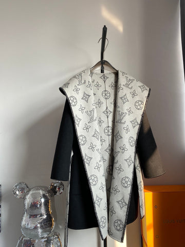 Luxury Louis Vuitton Wrap Coat 023