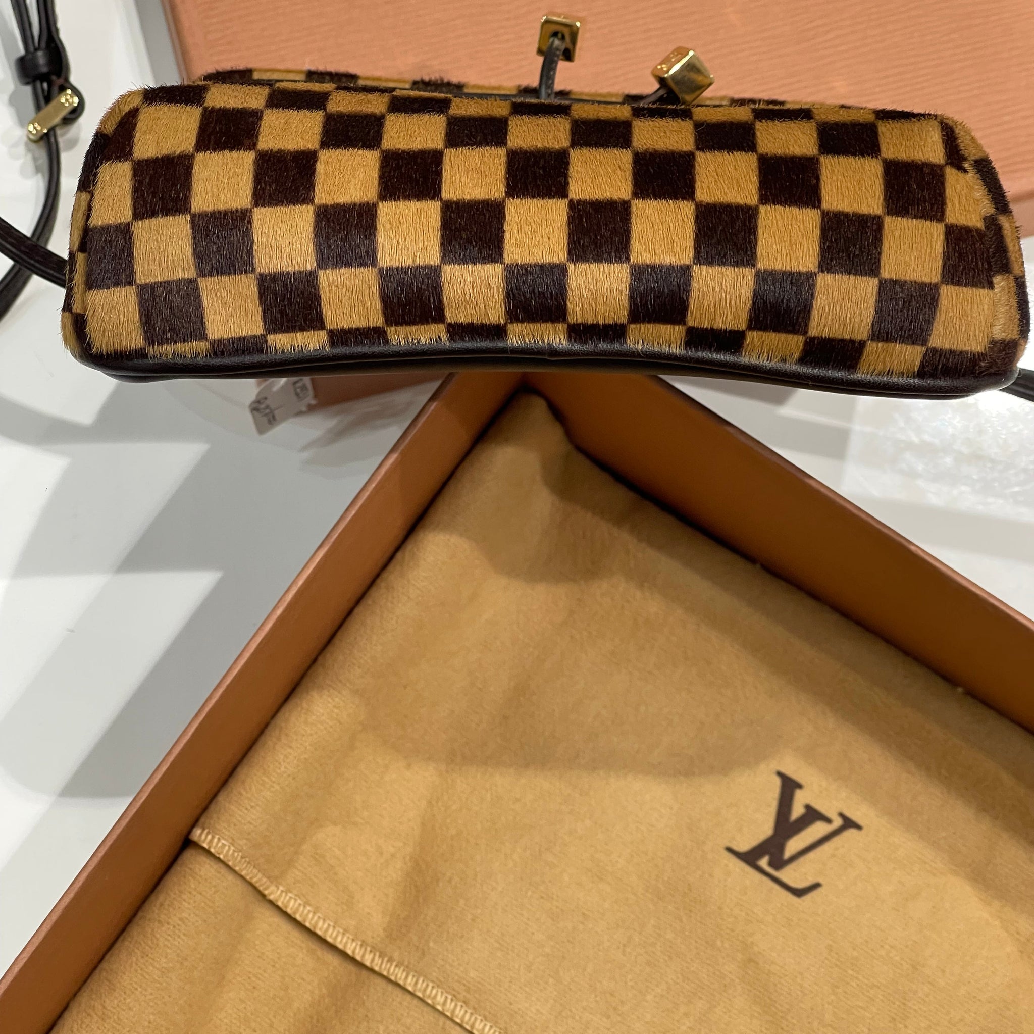 Louis Vuitton - Sac Gazelle PM damier