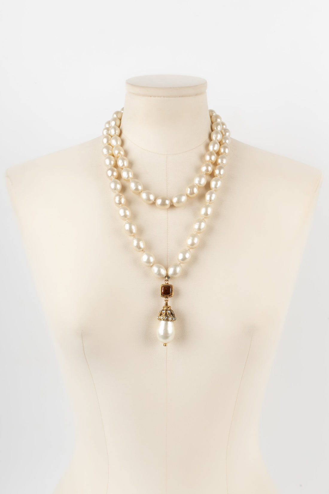 Collier de perles Chanel 1980s