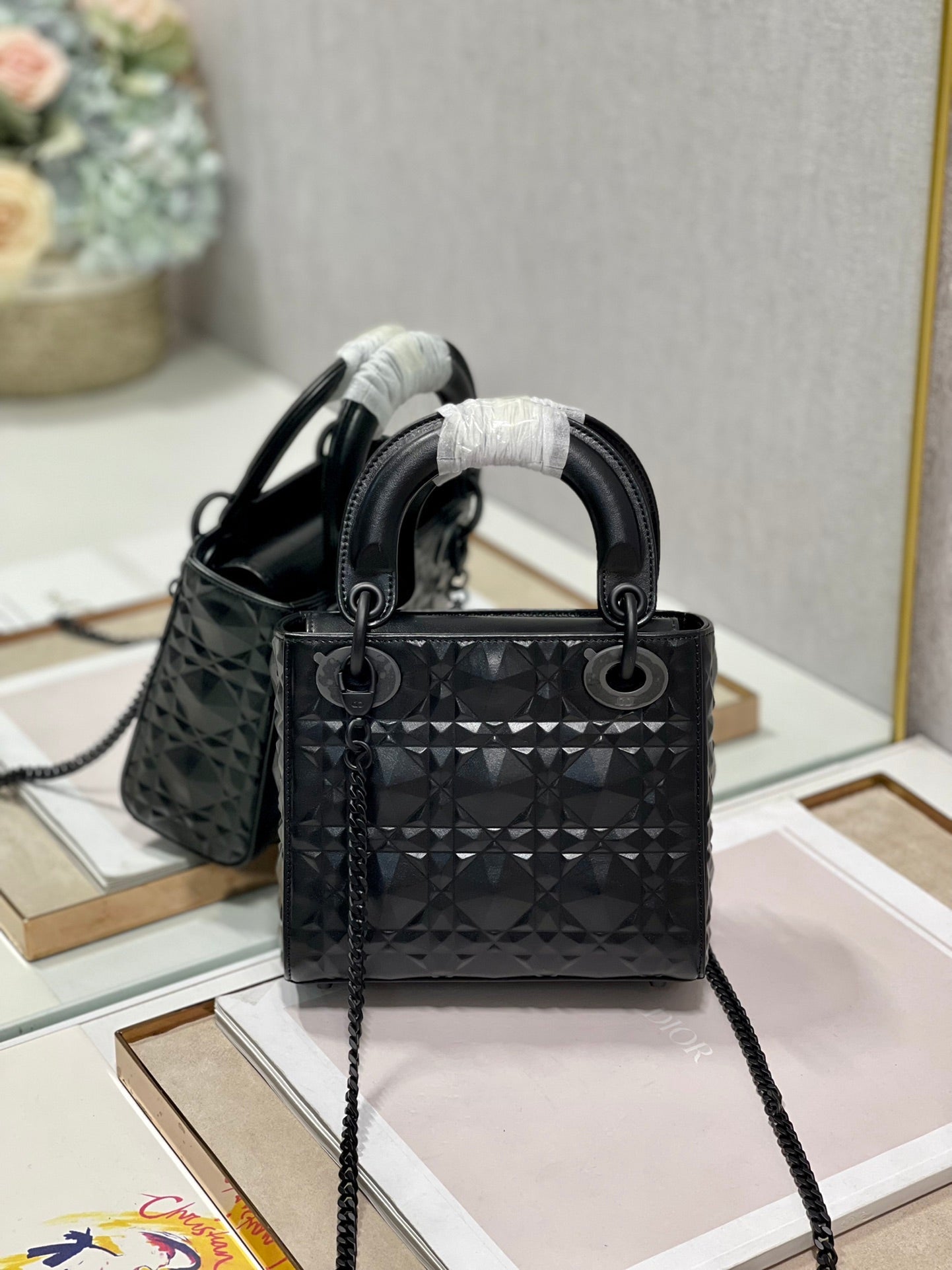 DI Mini Lady Bag Cannage with Beaded Motif, Black, For Womtlm Womtlm’s Handbags, Crossbody Bags, 17cm CD M0505SNEA_M900
