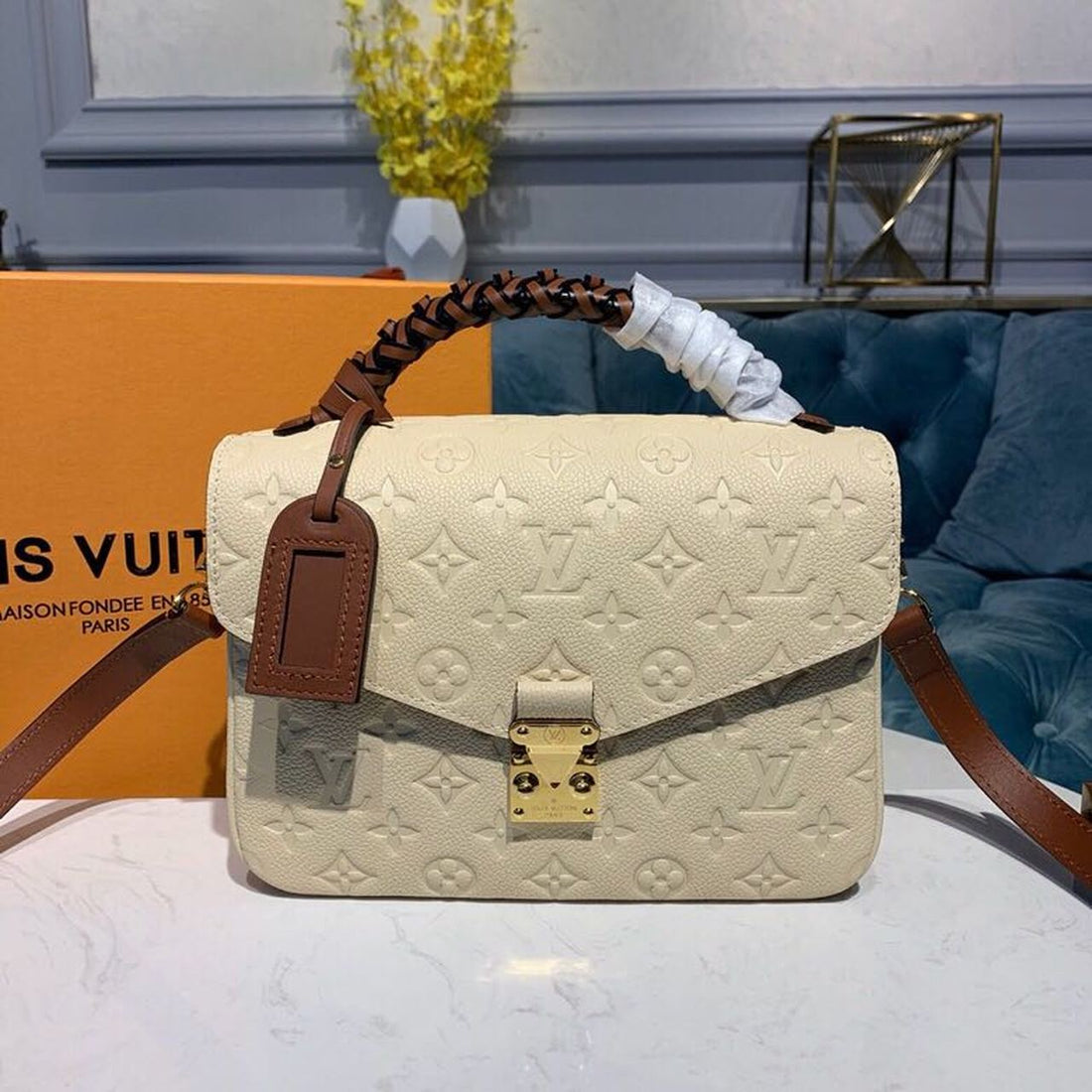 LV Pochette Metis Monogram Empreinte Creme Beige/Caramel For Womtlm,  Shoulder And Crossbody Bags 9.8in/25cm LV M53940