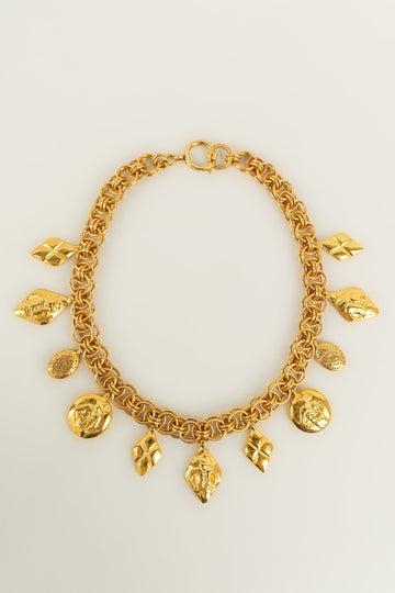 Collier dor� Chanel