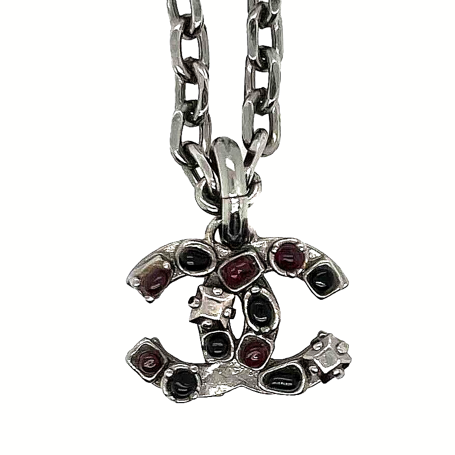 CHANEL - Gripoix CC Necklace - Red Stones - Silver Burgundy Logo Charm Chain