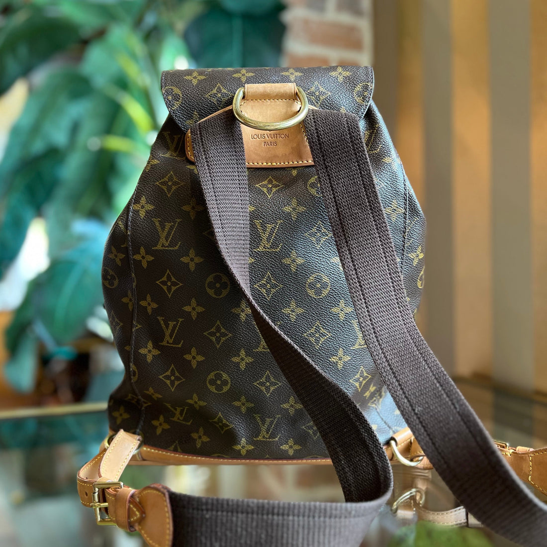 LOUIS VUITTON Montsouris GM Brown Monogram Canvas Vintage Drawstring Backpack